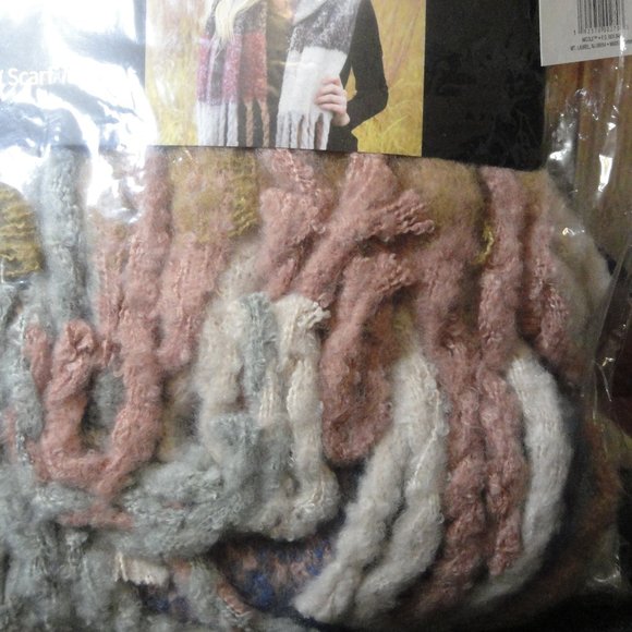 Nichole's boutique Cozy Oblong Fun Colors Scarf~Funky frindge NEW~Soft a… - Picture 3 of 4